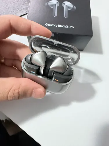 Galaxy Buds 3 Pro (Na garantia)