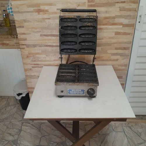 Máquina de fazer crepa suíço