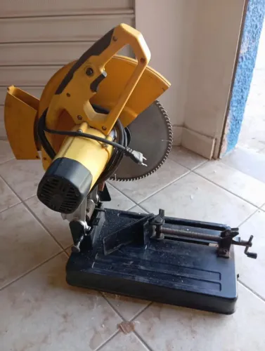 Policorte Vonder 220v