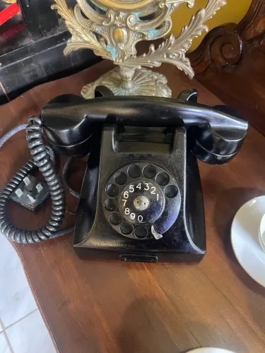 Lindo telefone antigo