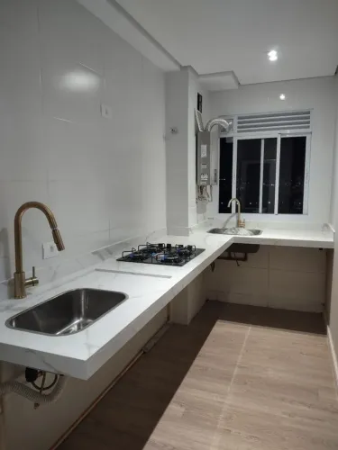 Mármores, Granitos e Quartzos: Do Projeto à Instalação com Perfeição!