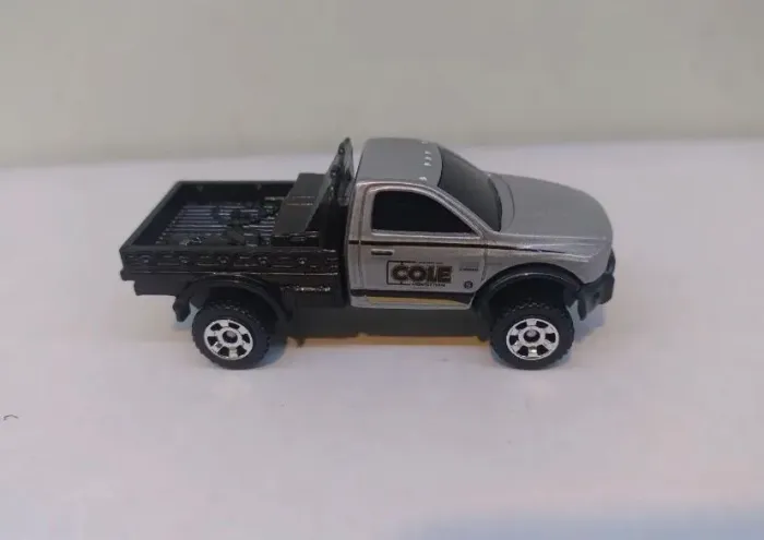 Miniatura Matchbox Ram Work Truck Prata Novo Loose Pickup 1:64