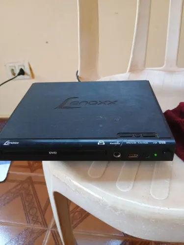 Vende-se um DVD Lenoxx 