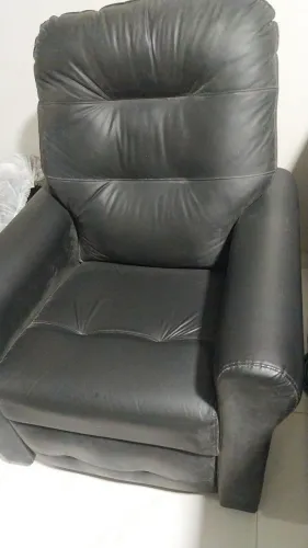 Vendo uma poltrona