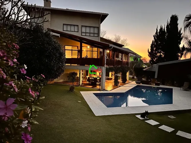 Casa em condomínio em Vinhedo-SP com 4 quartos, 3 suítes e 598m² de área - Caixa D´Água