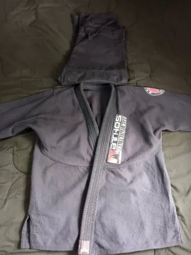Kimono A2 preto em perfeitas condições