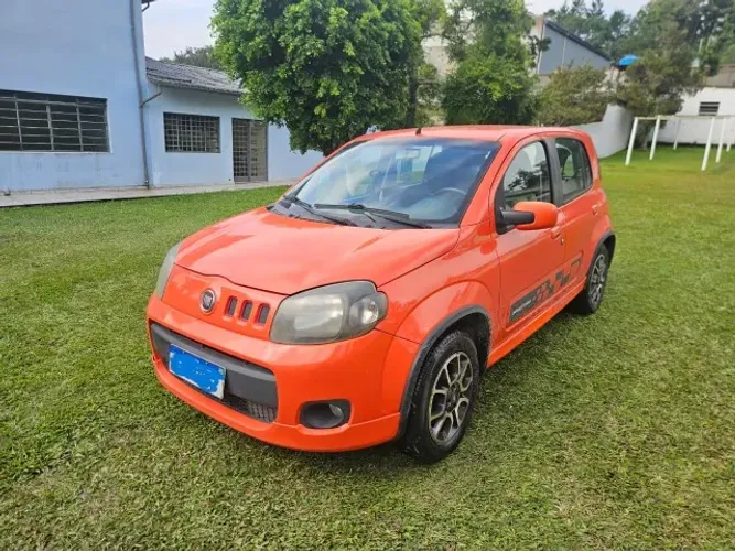 Fiat Uno Sporting 1.4 EVO Fire Flex 8V 4P 2012