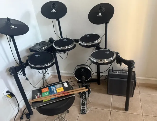 ? Bateria Eletrônica Custom Sound CSD-100 Completa + Amplificador + Banco | Estado de Nova