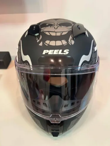 Lindo capacete preto/fosco tam. 60 - Peels - Estado de novo!