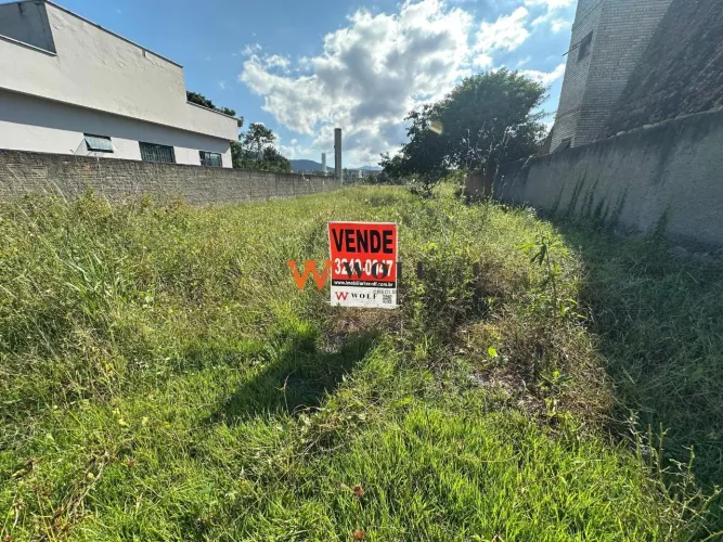 Terreno a venda no bairro Sertão do Imaruim em São José/SC.
