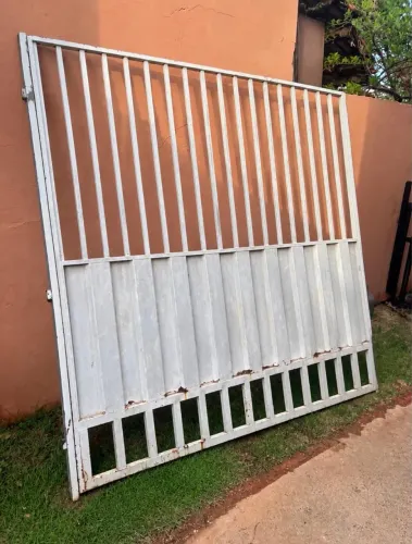 Portão de ferro 1,87x2,05