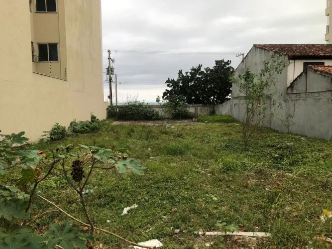 Terreno à Venda em Cavaleiros, Macaé por R$2.800.000