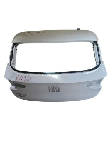 Tampa traseira Fiat Argo