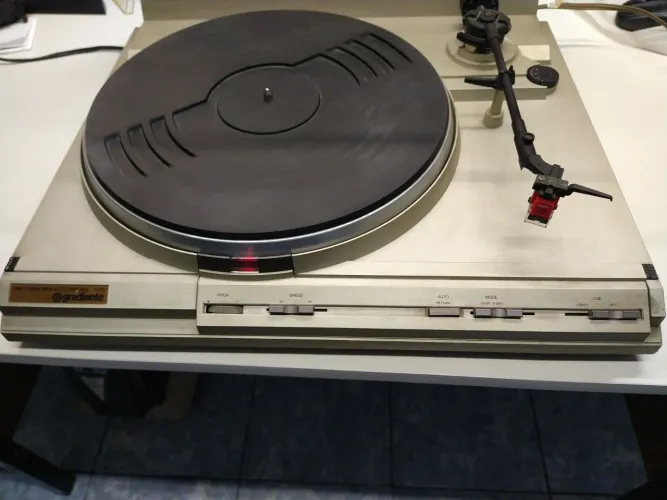 Toca discos gradiente D20