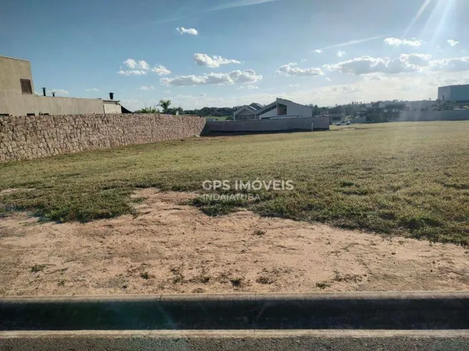 Terreno com 1.002 m² à venda no condomínio Reserva Petrus em Indaiatuba/SP.