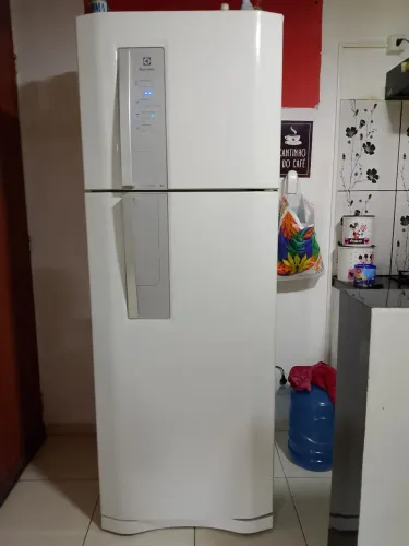 Vendo geladeira....