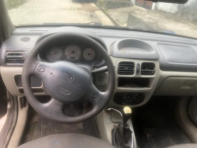 Renault Clio Sed.rl/auth.1.0/1.0 Hi-power 16V 4P 2004