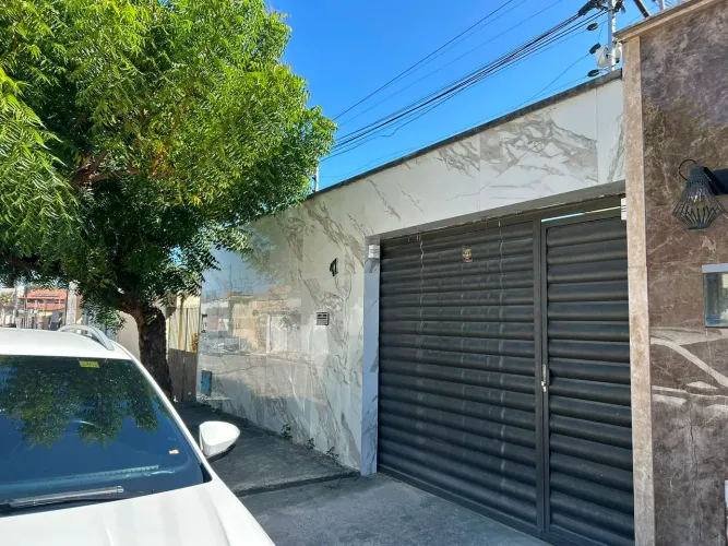 CASA COM PISCINA A VENDA NA PAUPINA