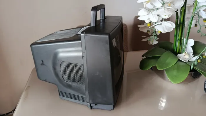 Tv antiga pra decoracao
