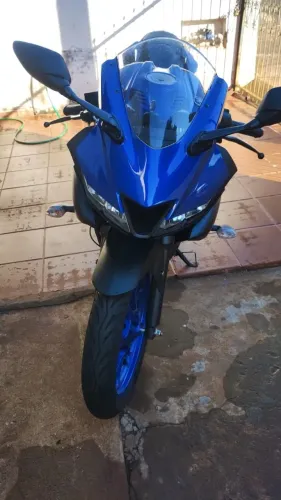 Yamaha YZF R15 ABS