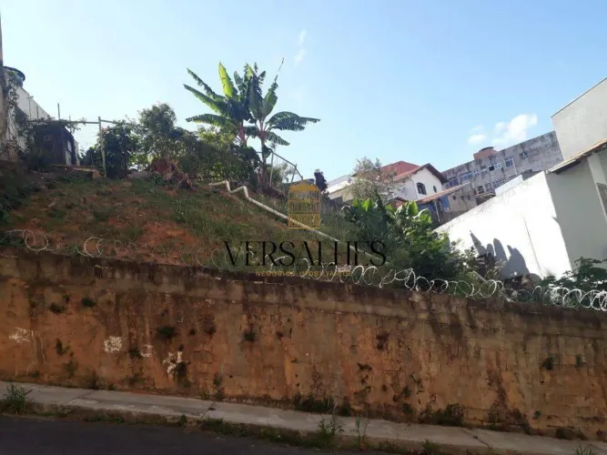 Lote á venda com 300 m² - Bairro Nova Floresta