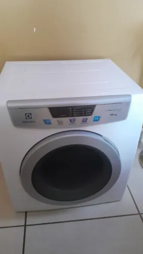 VENDO SECADORA ELECTROLUX 