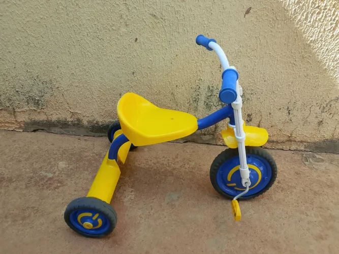 Triciclo infantil