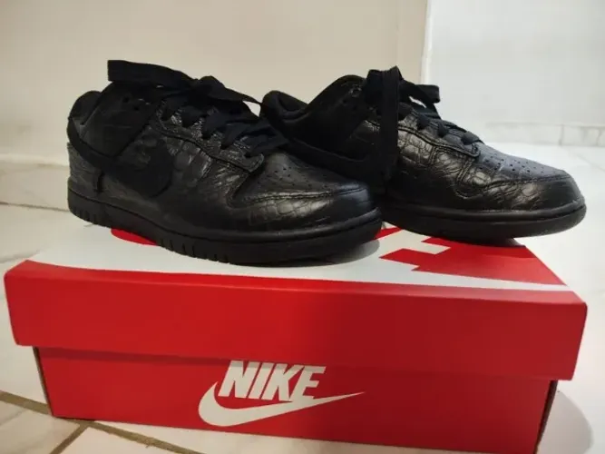 Tênis Nike Dunk Low "Black Croc Skin"