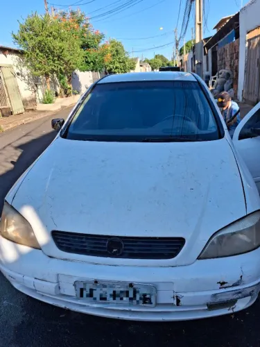 Chevrolet Astra Sedan/ GL Sedan 1.8 MPFI 4P (álcool) 2002