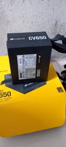 Fonte Corsair CV650 650W 80 Plus Bronze