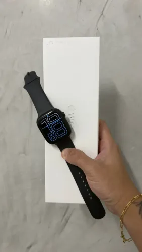 APPLE WATCH SERIES 11 46MM PRETO COM CAIXA