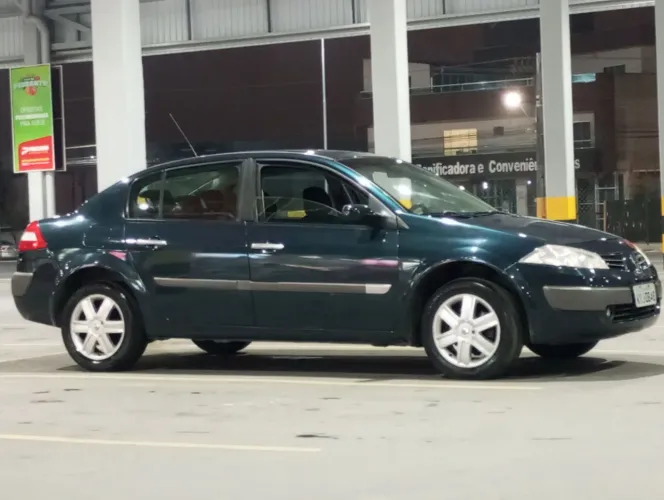 Renault Megane Sedan Dynamique 2.0 16V Aut. 2008