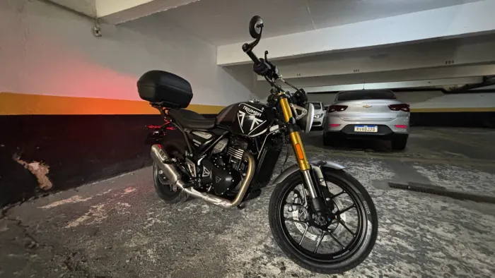 Triumph Speed 400 - com acessórios- Troco maior valor