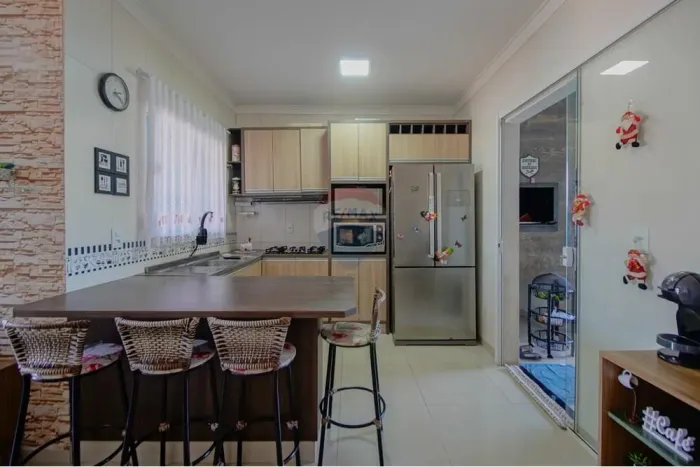 CASA A VENDA SÃO FRANCISCO 1 SUITE MAIS UM QUARTO