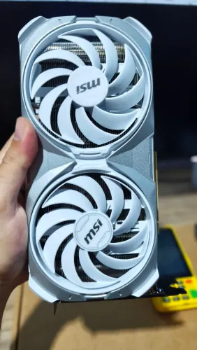 Placa de vídeo RTX 4070TI SUPER 16GB