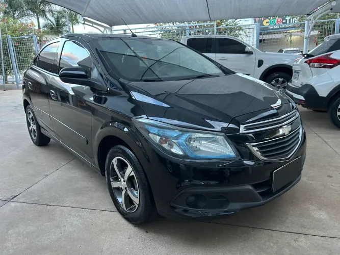 Chevrolet Onix Hatch LT 1.4 8V Flex Power Mec. 4P 2014