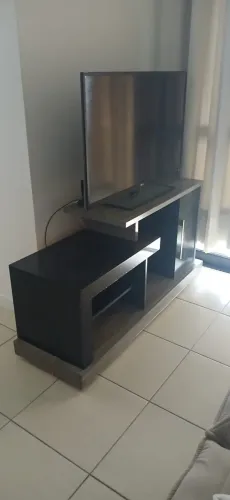 Vendo rack para televisão usado
