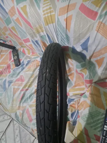 Vende-se um pneu marcar vipal Honda novo pop 110 60/100 33L