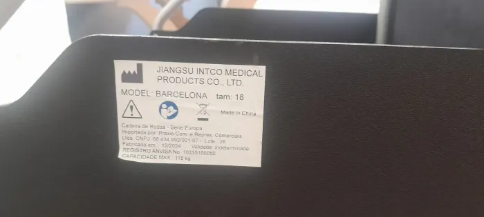 Cadeira de rodas em alumínio- PRAXIS