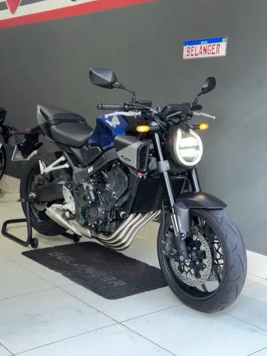 Honda CB 650r E-CLOUTCH 2026