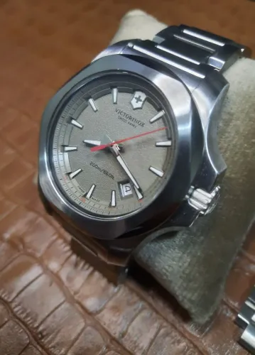 Relogio Victorinox inox I.N.O.X 241739