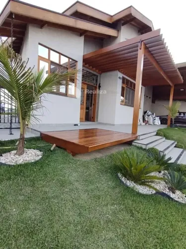 IS - Casa Térrea com Vista para o Lago | Cond. Mantiqueira SJC - 3 Qts (1 Suíte)