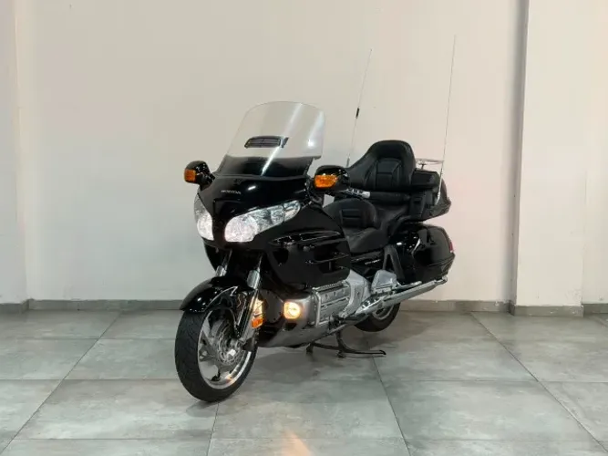 HONDA GL 1800 GOLD WING