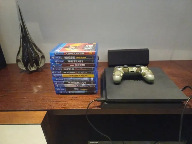 PS4 SLIM