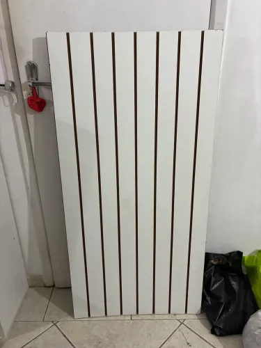 Painel canaletado com ganchos 