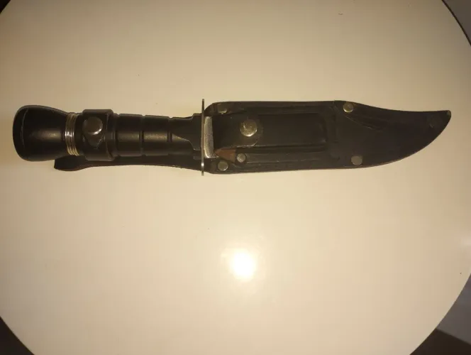 Faca tatica Tramontina comander 1, nunca usada,com bússola e acessórios .