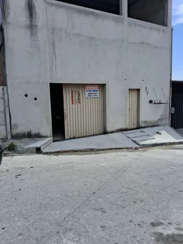 Vende-se esta casa .