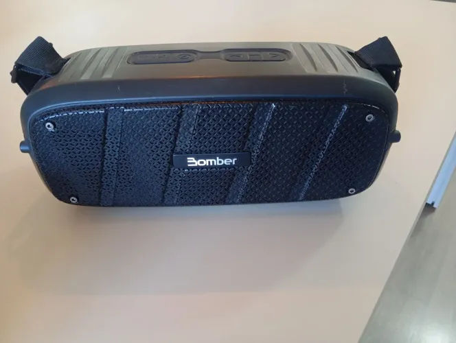 Caixa de som Bluetooth Bomber