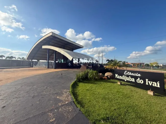 Terreno a venda no Condomínio Estância Mandijuba do Ivaí - Engenheiro Beltrão-PR
