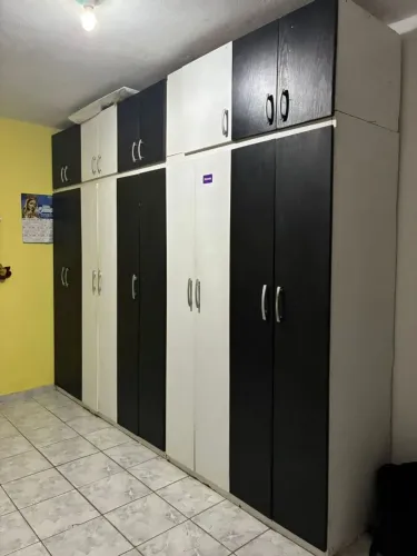 Ótima oportunidade de guarda-roupa